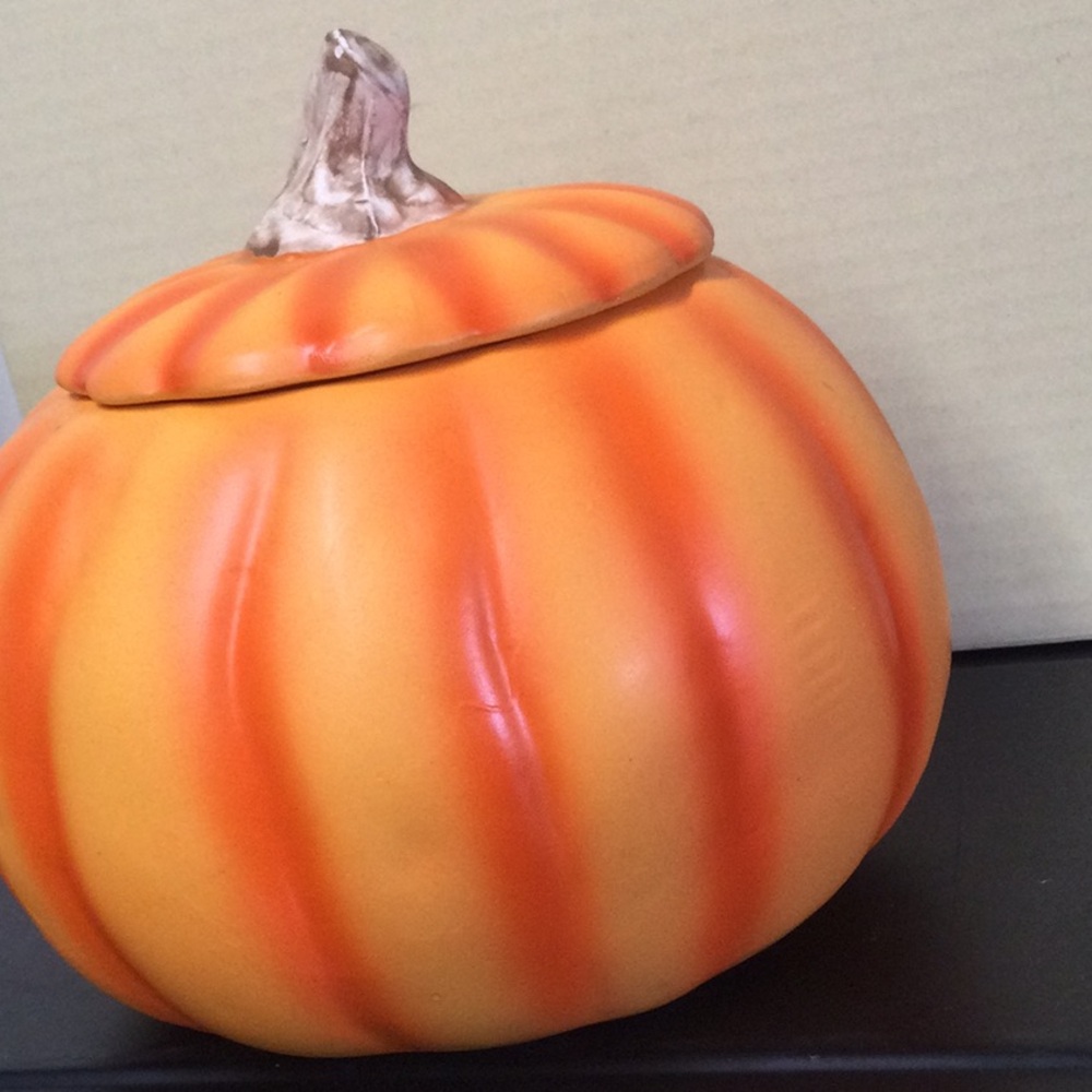 Ceramic candy jar